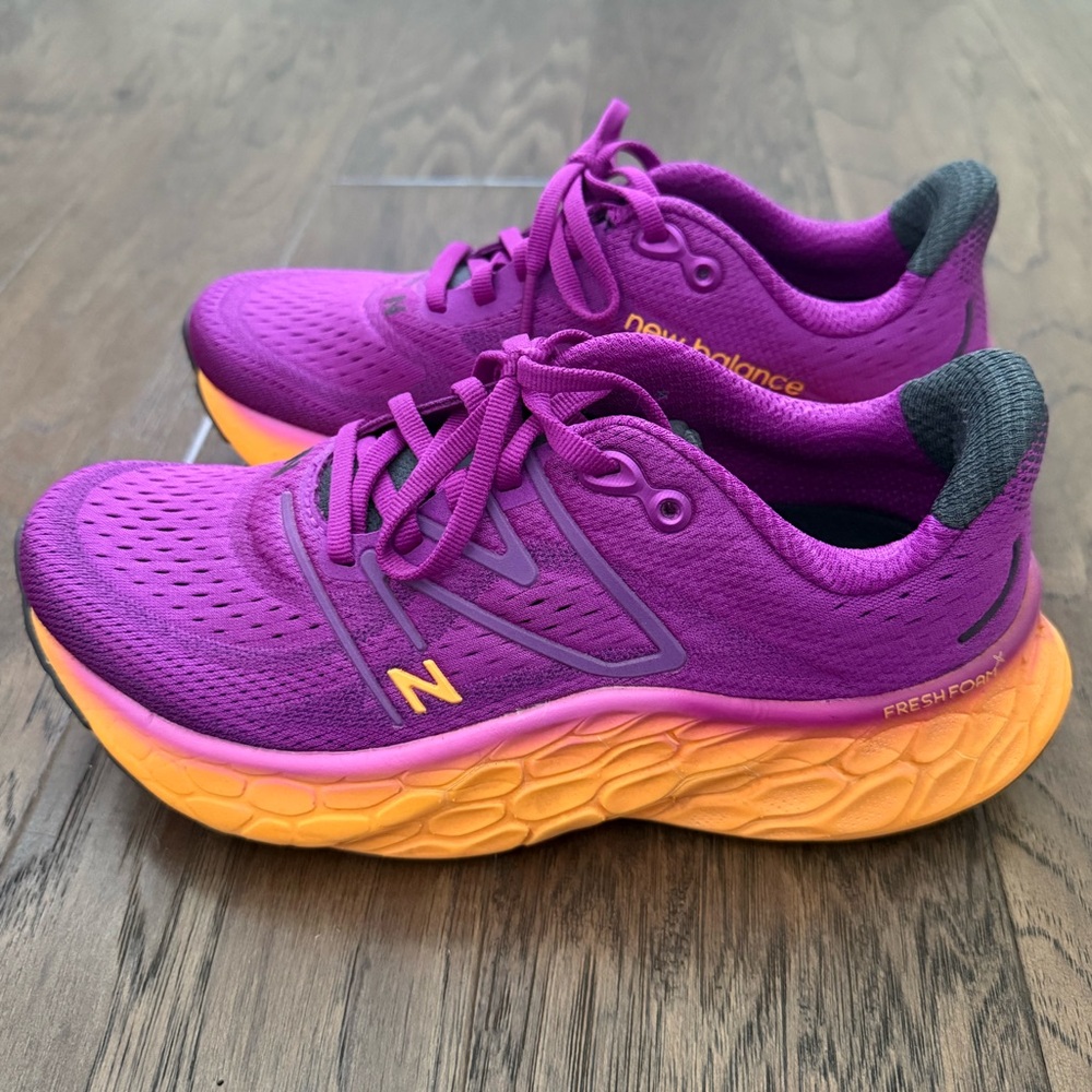 Size 7 - New Balance Fresh Foam X More v4 Purple Punch / Hot Marigold - Picture 7 of 12